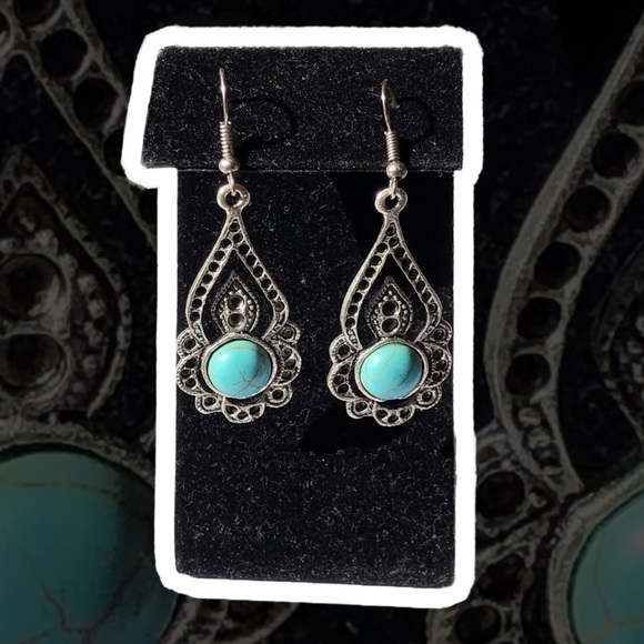 Boho Chic Artisan Turquoise Dangle Earrings - Picture 5 of 5
